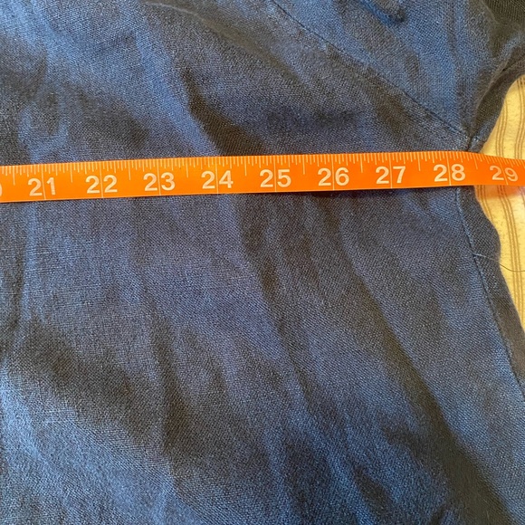 Elizabeth Suzann Linen Top - Picture 6 of 7